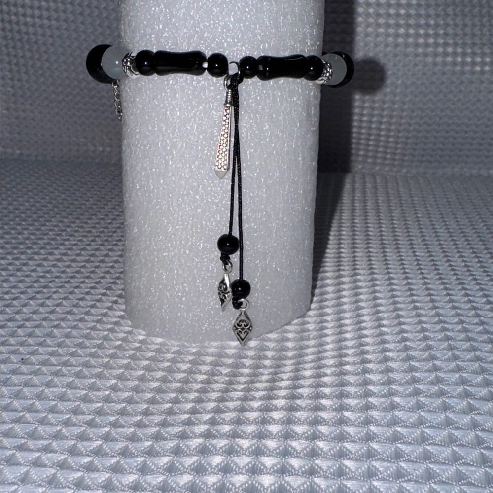 BOHO Bracelet Asian Coin Glass Bead Silver Detail Chain Stretch 6”- 6.5” New - Picture 7 of 16